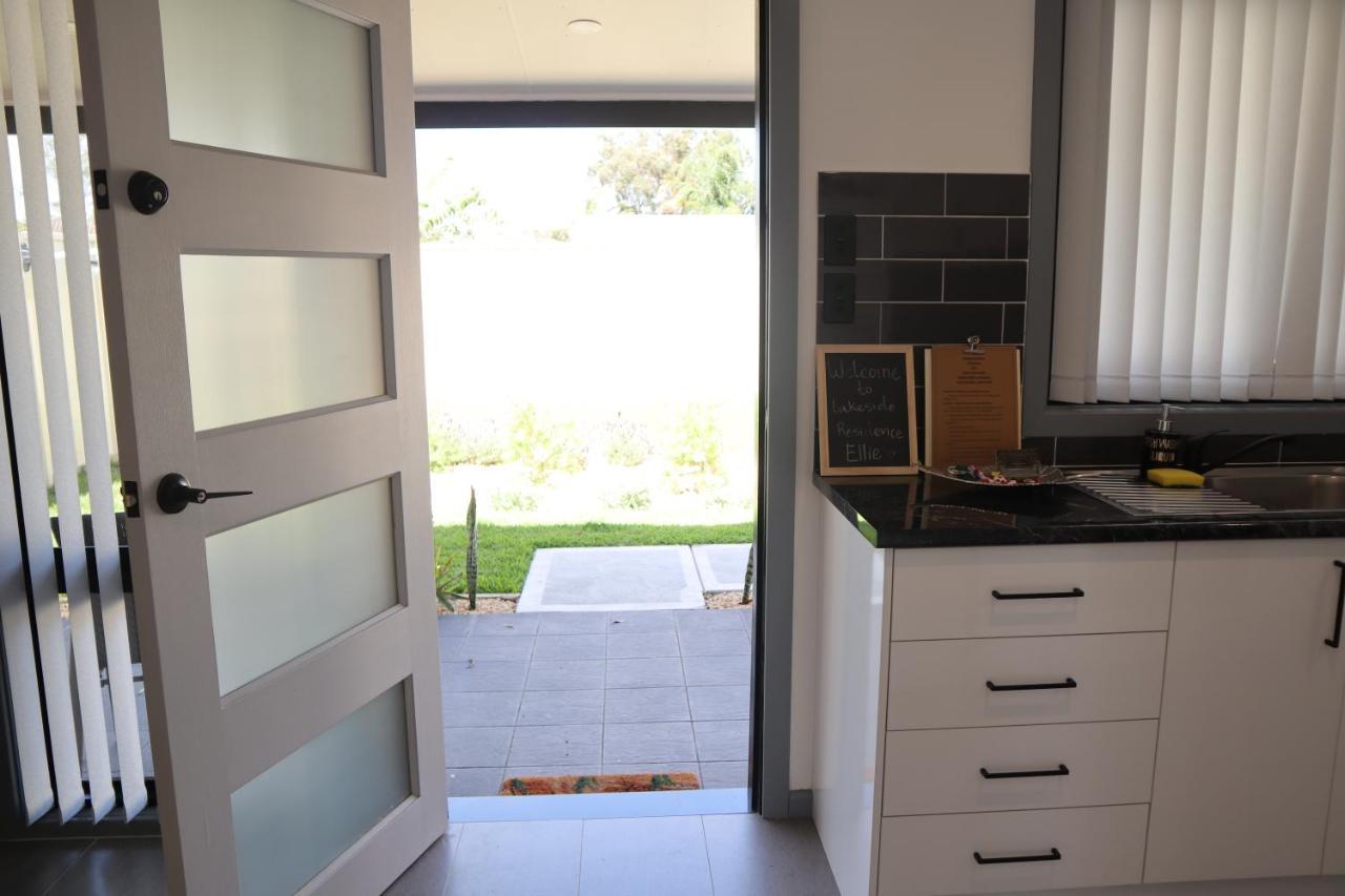 Lakeside Residence Raymond Terrace Exterior photo